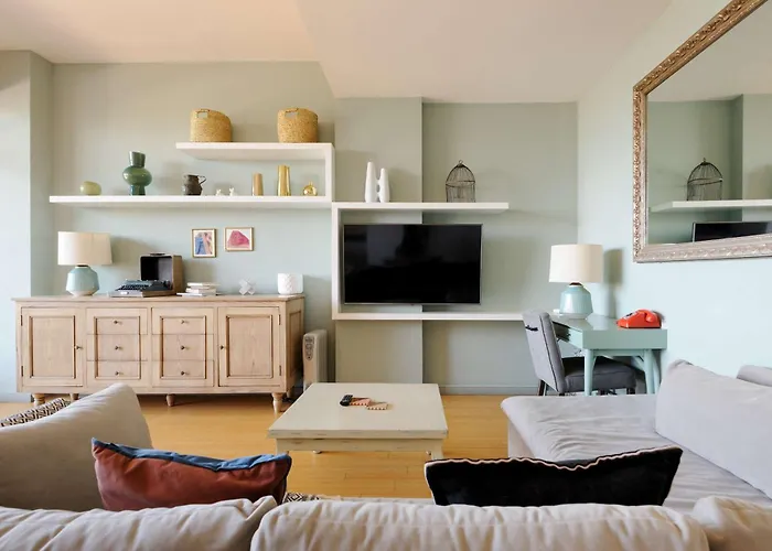 Impressive 2 Bedroom Apt With Top View